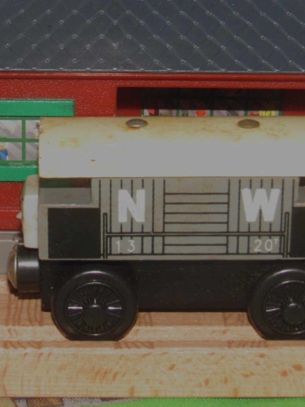 Thomas Wooden Railway Train Track Engine NW Brakevan